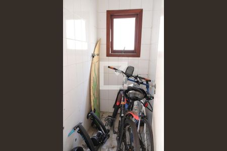 Casa à venda com 167m², 3 quartos e 3 vagasBanheiro de serviço