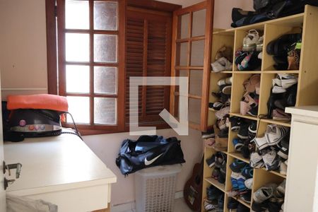 Casa à venda com 167m², 3 quartos e 3 vagasQuarto de serviço