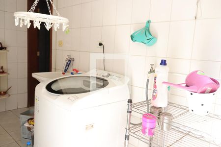 Casa à venda com 167m², 3 quartos e 3 vagasÁrea de Serviço