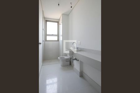 Apartamento à venda com 270m², 3 quartos e 4 vagasSuíte 1 - Banheiro 2