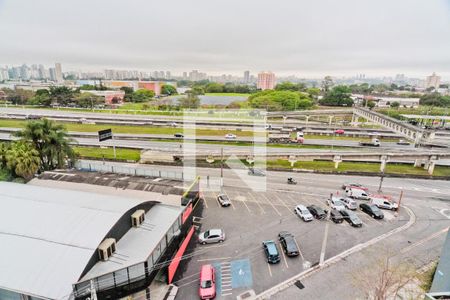 Vista de apartamento para alugar com 2 quartos, 57m² em Vila Mangalot, São Paulo