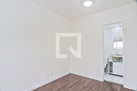 Suíte de apartamento para alugar com 2 quartos, 57m² em Vila Mangalot, São Paulo