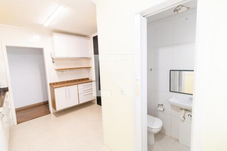 Apartamento para alugar com 70m², 3 quartos e 1 vagaÁrea de Serviço