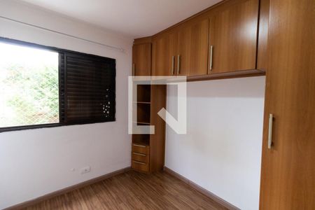 Quarto 1 de apartamento para alugar com 3 quartos, 70m² em Jardim Pinheiros, São Paulo