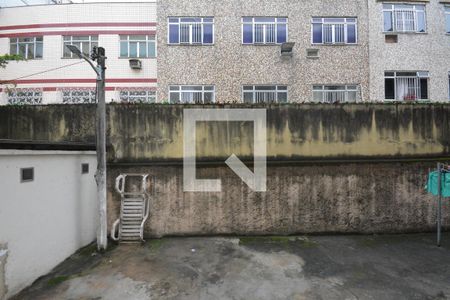 Vista do Quarto 1 de apartamento para alugar com 2 quartos, 50m² em Irajá, Rio de Janeiro