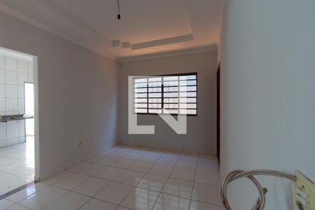 Sala de casa para alugar com 3 quartos, 130m² em Residencial Forteville, Goiânia
