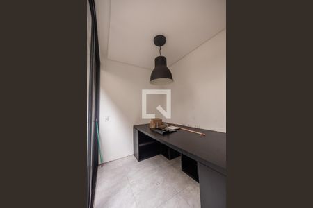 Casa à venda com 160m², 3 quartos e 1 vaga Casa à venda com 160m², 3 quartos e 1 vagaEscritório