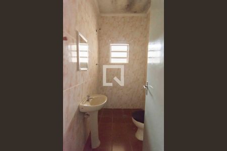 Banheiro de casa para alugar com 1 quarto, 40m² em Vila Baruel, São Paulo