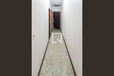 Casa para alugar com 200m², 3 quartos e 1 vaga Casa para alugar com 200m², 3 quartos e 1 vagaCorredor Quartos