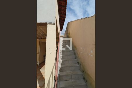 Casa para alugar com 200m², 3 quartos e 1 vagaEscada Casa 2