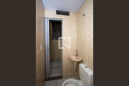 Casa para alugar com 65m², 2 quartos e sem vagaBanheiro