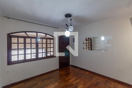 Sala  de casa para alugar com 1 quarto, 160m² em Jardim Ivone, São Paulo