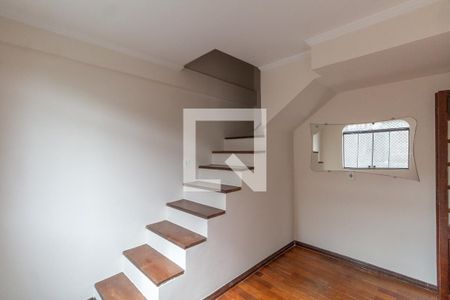 Sala 2 de casa para alugar com 1 quarto, 160m² em Jardim Ivone, São Paulo