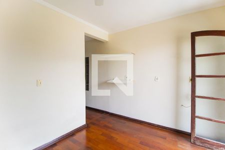 Suíte de casa para alugar com 2 quartos, 160m² em Jardim Ivone, São Paulo