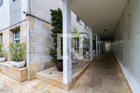 Entrada de apartamento à venda com 1 quarto, 40m² em Aclimação, São Paulo