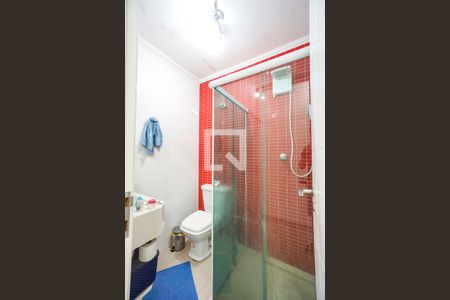 Casa à venda com 190m², 3 quartos e 4 vagas Casa à venda com 190m², 3 quartos e 4 vagasBanheiro social