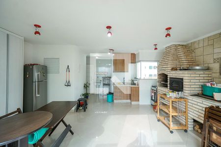 Casa à venda com 190m², 3 quartos e 4 vagas Casa à venda com 190m², 3 quartos e 4 vagasTerraço