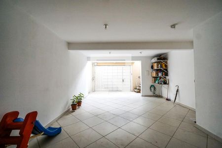 Casa à venda com 190m², 3 quartos e 4 vagas Casa à venda com 190m², 3 quartos e 4 vagasGaragem