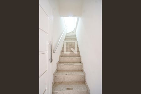 Casa à venda com 190m², 3 quartos e 4 vagas Casa à venda com 190m², 3 quartos e 4 vagasAcesso garagem cozinha