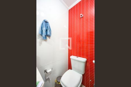 Casa à venda com 190m², 3 quartos e 4 vagas Casa à venda com 190m², 3 quartos e 4 vagasBanheiro social