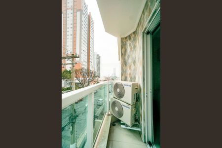 Casa à venda com 190m², 3 quartos e 4 vagas Casa à venda com 190m², 3 quartos e 4 vagasVaranda