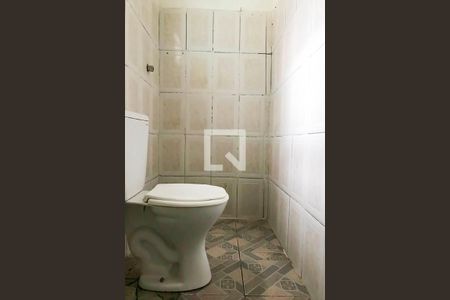 Banheiro de casa para alugar com 1 quarto, 70m² em Vila Guilhermina, São Paulo