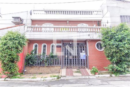 Casa para alugar com 290m², 3 quartos e 1 vaga Casa para alugar com 290m², 3 quartos e 1 vagaFachada