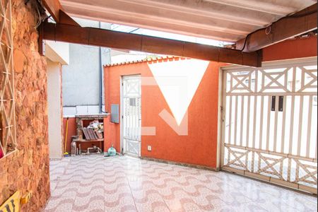 Casa à venda com 163m², 4 quartos e 2 vagas Casa à venda com 163m², 4 quartos e 2 vagasGaragem