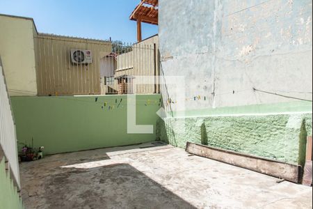 Casa à venda com 163m², 4 quartos e 2 vagas Casa à venda com 163m², 4 quartos e 2 vagasQuintal