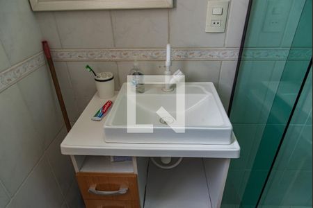 Casa à venda com 163m², 4 quartos e 2 vagas Casa à venda com 163m², 4 quartos e 2 vagasBanheiro