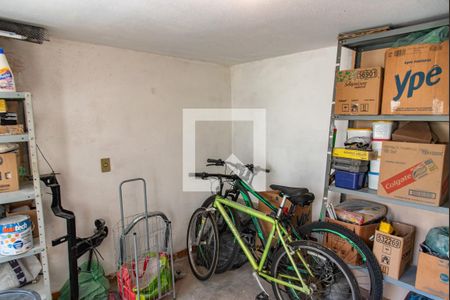 Casa à venda com 163m², 4 quartos e 2 vagas Casa à venda com 163m², 4 quartos e 2 vagasQuarto de serviço