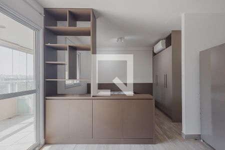 Sala de kitnet/studio para alugar com 1 quarto, 37m² em Pinheiros, São Paulo
