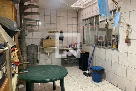 Casa à venda com 322m², 4 quartos e 1 vagaÁrea de Serviço