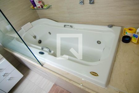 Apartamento à venda com 180m², 3 quartos e 1 vagaBanheiro do Quarto 3