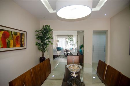 Apartamento à venda com 180m², 3 quartos e 1 vagaSala