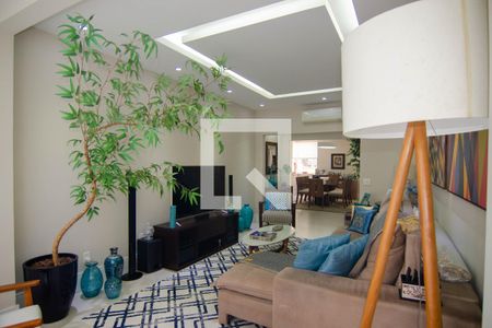 Apartamento à venda com 180m², 3 quartos e 1 vagaSala