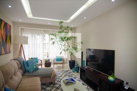 Apartamento à venda com 180m², 3 quartos e 1 vagaSala