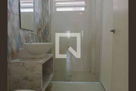 Banheiro de apartamento para alugar com 1 quarto, 45m² em República, São Paulo