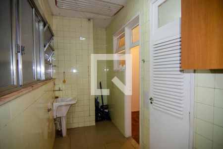 Apartamento à venda com 110m², 3 quartos e 1 vagaÁrea de Serviço