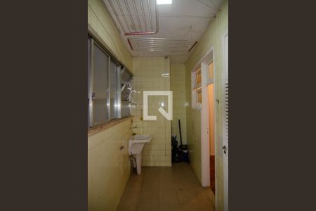 Apartamento à venda com 110m², 3 quartos e 1 vagaÁrea de Serviço