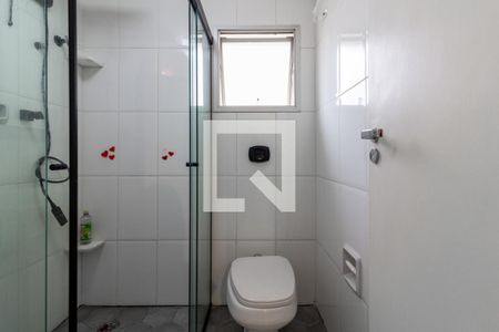Banheiro de apartamento à venda com 1 quarto, 53m² em Vila Uberabinha, São Paulo