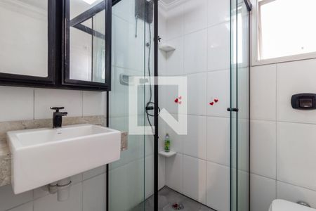 Banheiro de apartamento à venda com 1 quarto, 53m² em Vila Uberabinha, São Paulo