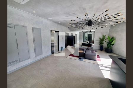 Studio para alugar com 28m², 1 quarto e 1 vaga Studio para alugar com 28m², 1 quarto e 1 vagaHall de entrada