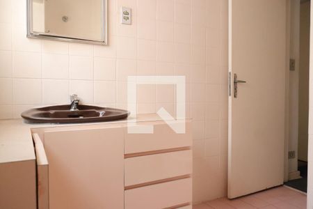 Casa à venda com 172m², 4 quartos e 2 vagasbanheiro da suite