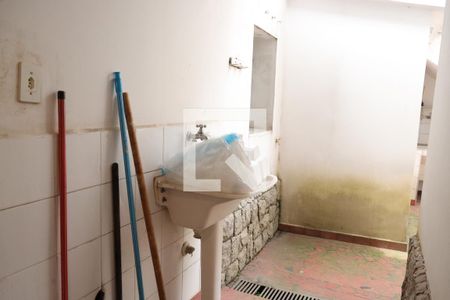 Casa à venda com 172m², 4 quartos e 2 vagasarea de serviço