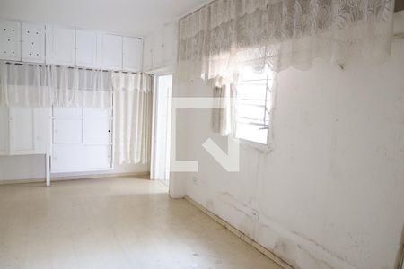 Casa à venda com 172m², 4 quartos e 2 vagassalão