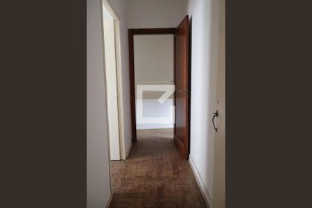 Casa à venda com 172m², 4 quartos e 2 vagasCorredor