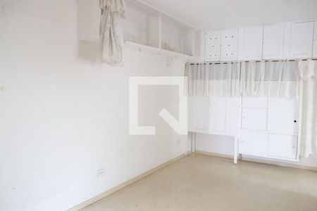 Casa à venda com 172m², 4 quartos e 2 vagassalão