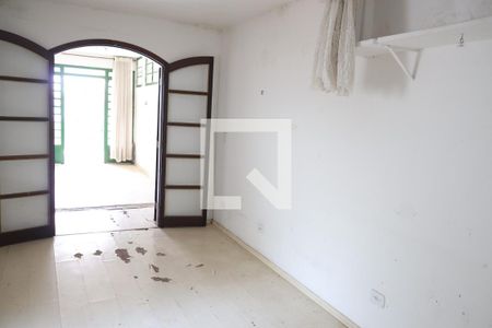 Casa à venda com 172m², 4 quartos e 2 vagassalão