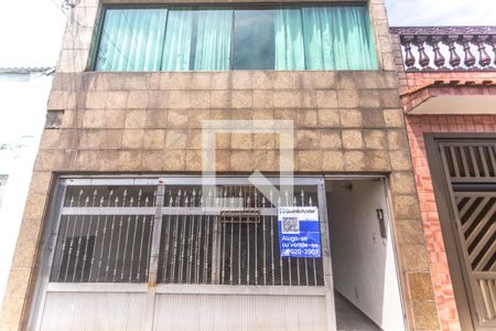 Casa à venda com 125m², 3 quartos e 2 vagas Casa à venda com 125m², 3 quartos e 2 vagasFachada